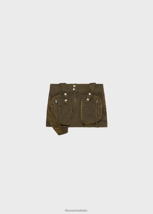 Blumarine donne minigonna con tasche cargo e borchie abbigliamento 0L44T143