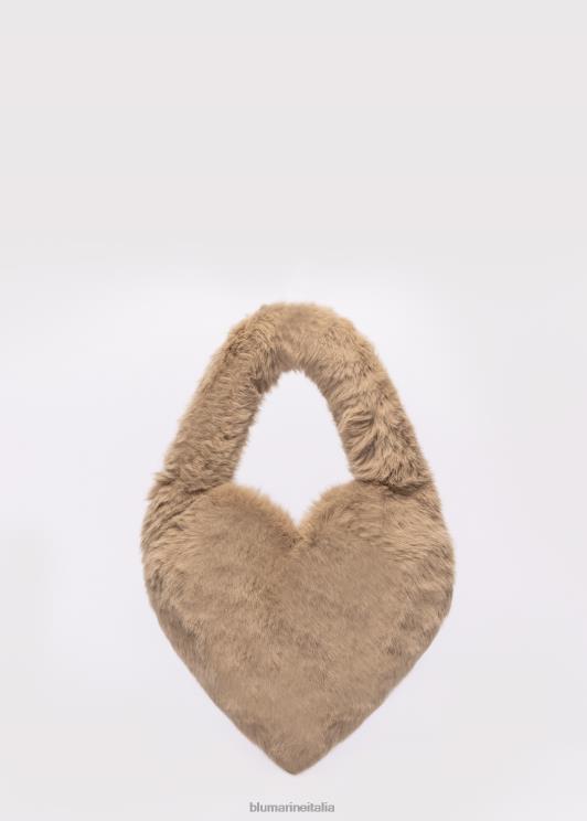 Blumarine donne Borsa a cuore in pelliccia sintetica con spilla monogramma B Accessori 0L44T265